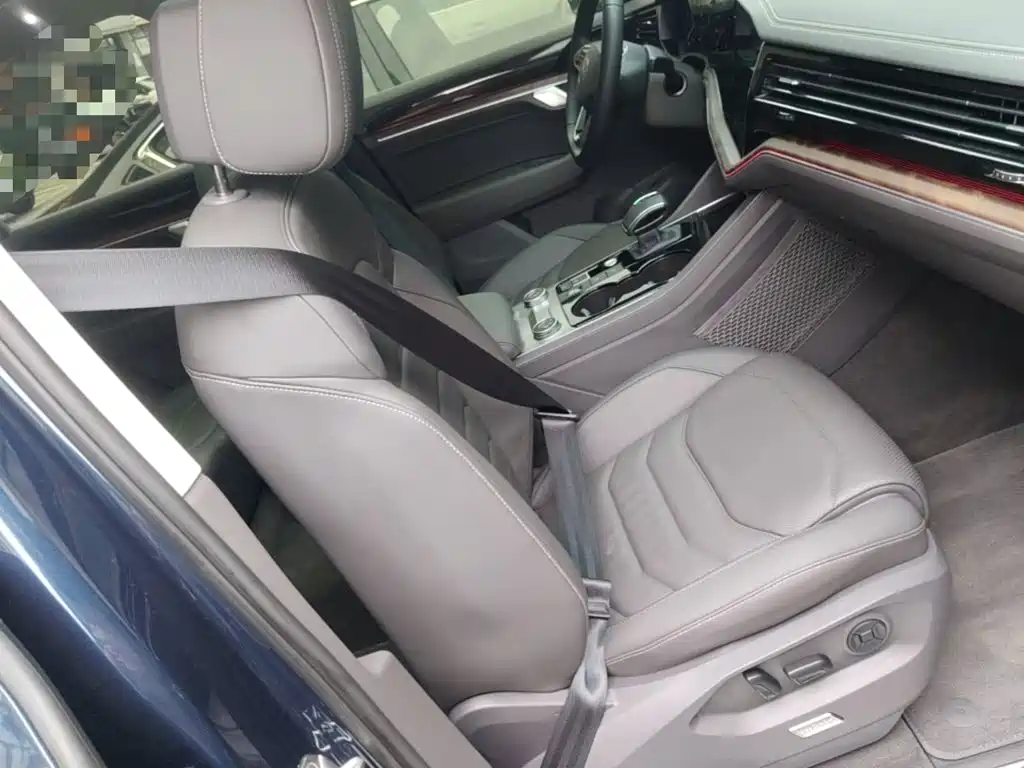 Volkswagen Touareg — миниатюра 25