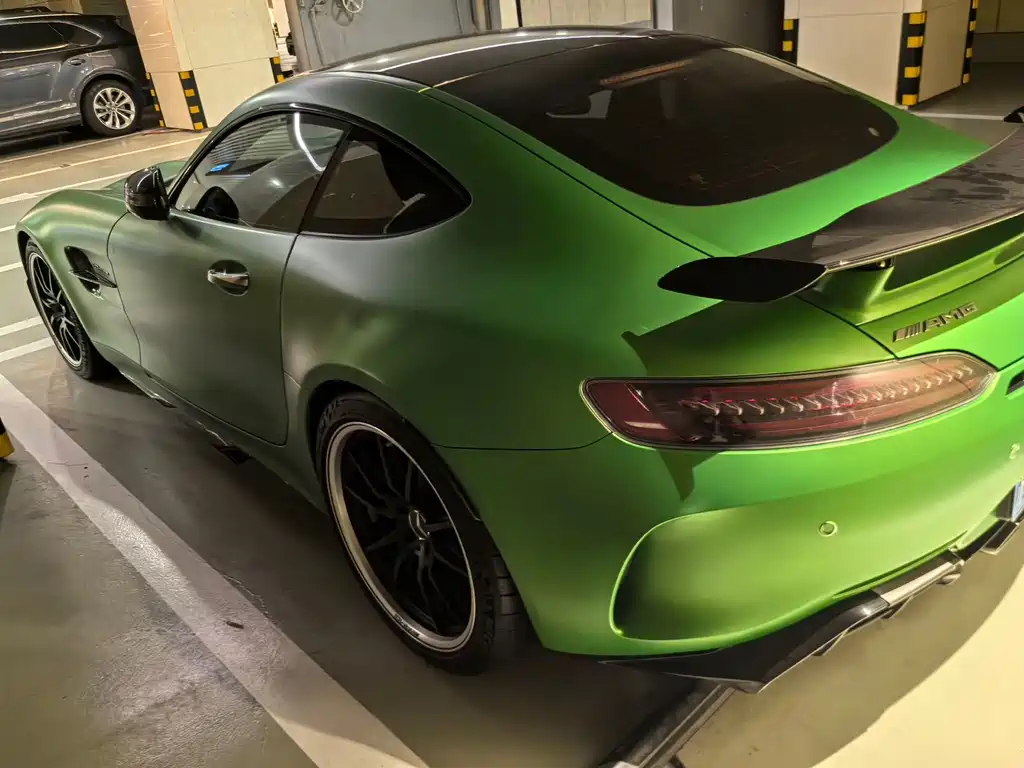 MERCEDES-BENZ AMG GT