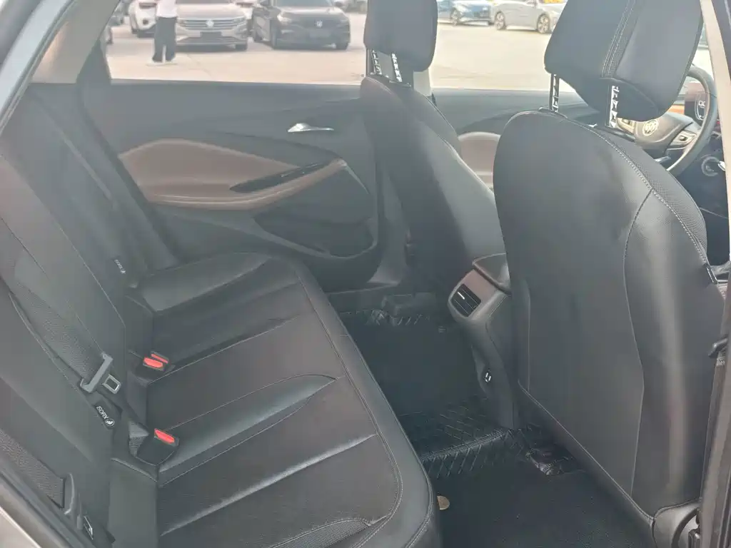 Buick Verano — миниатюра 9