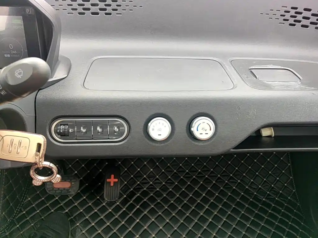 Baojun E100 — миниатюра 13