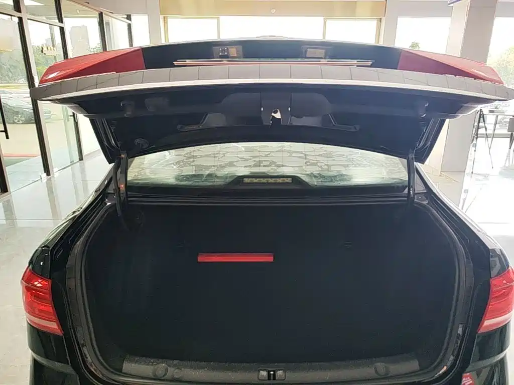 Volkswagen Lavida — миниатюра 19