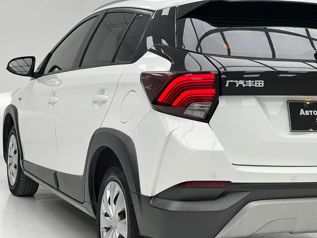 Toyota Yaris L — миниатюра 13