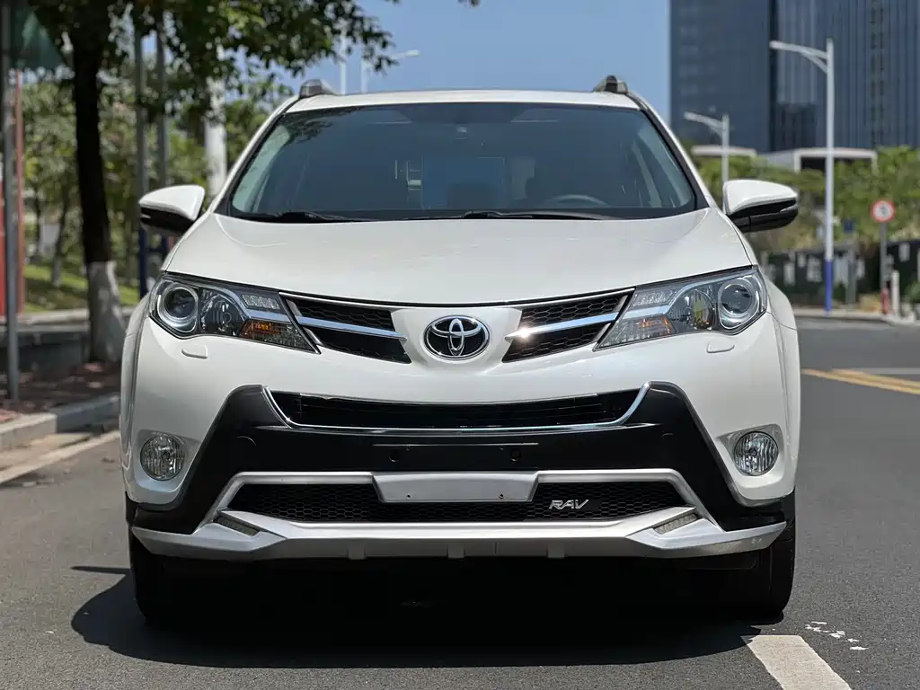 Toyota RAV4 — миниатюра 2