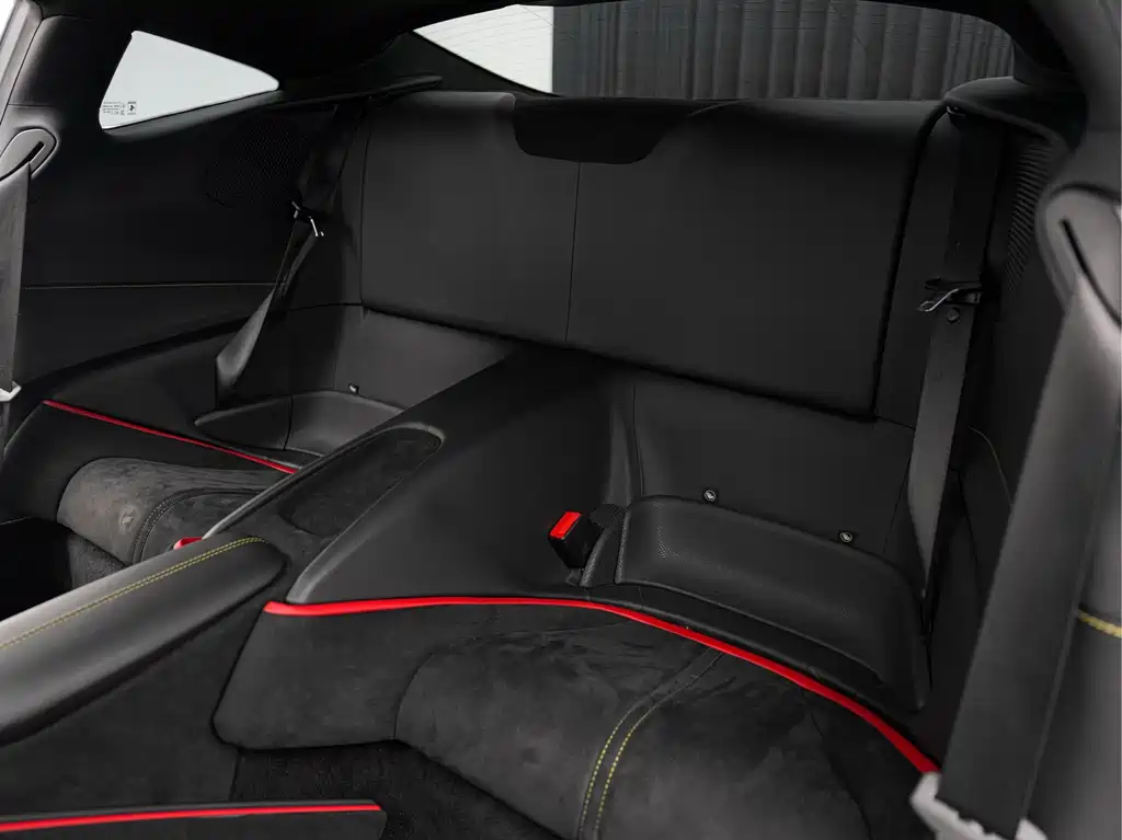 Ferrari Roma — миниатюра 18