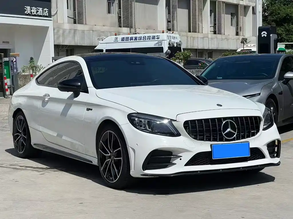 MERCEDES-BENZ C CLASS AMG