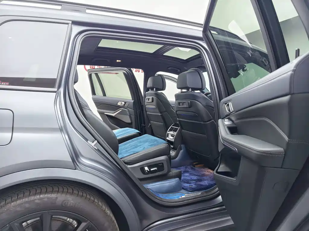 BMW X7 — миниатюра 24