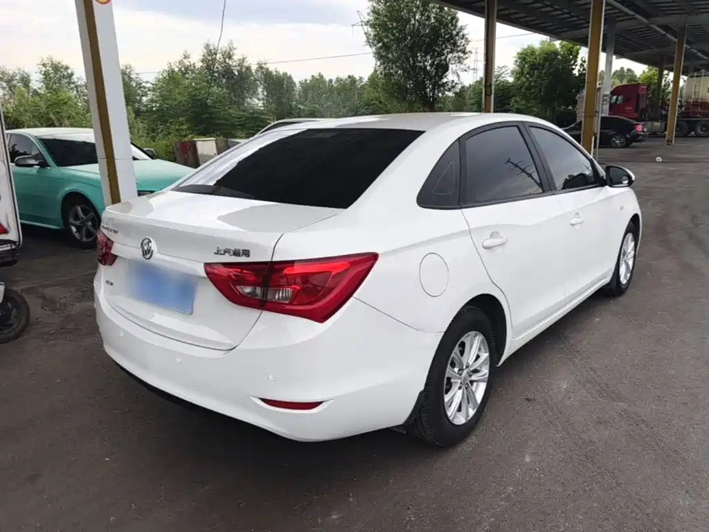 Buick Excelle — миниатюра 7