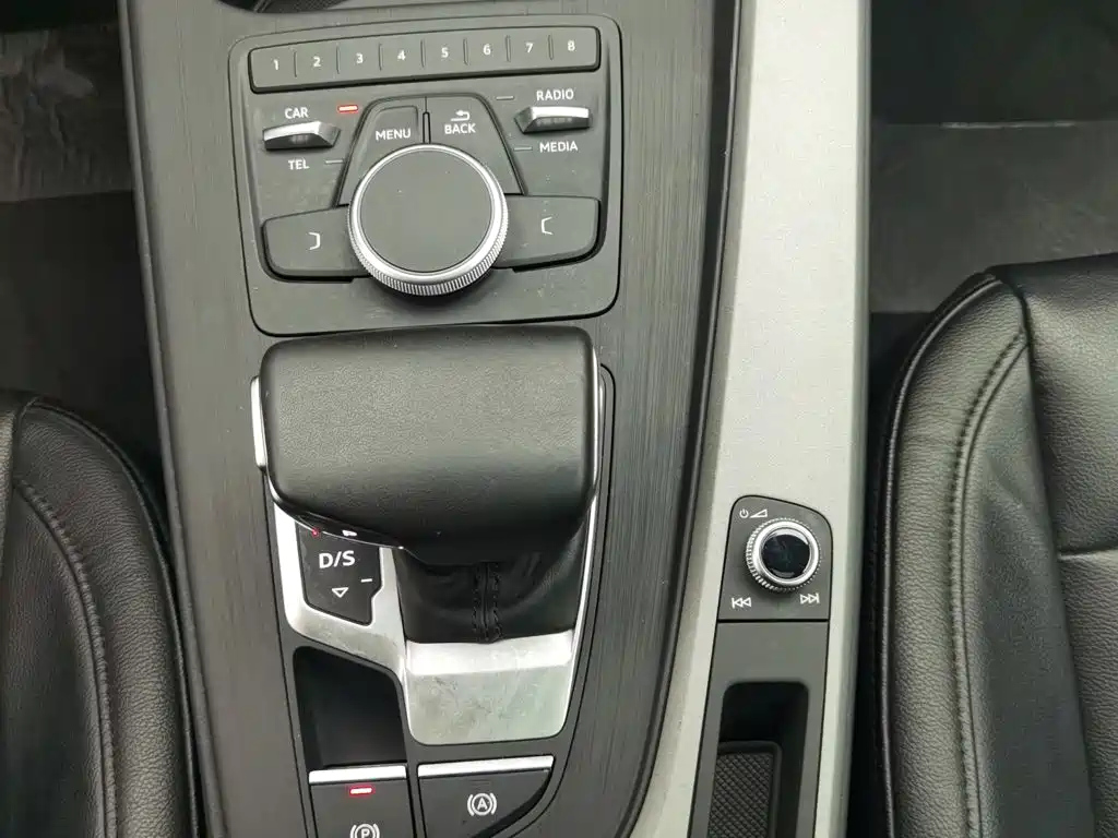 Audi A4L — миниатюра 13