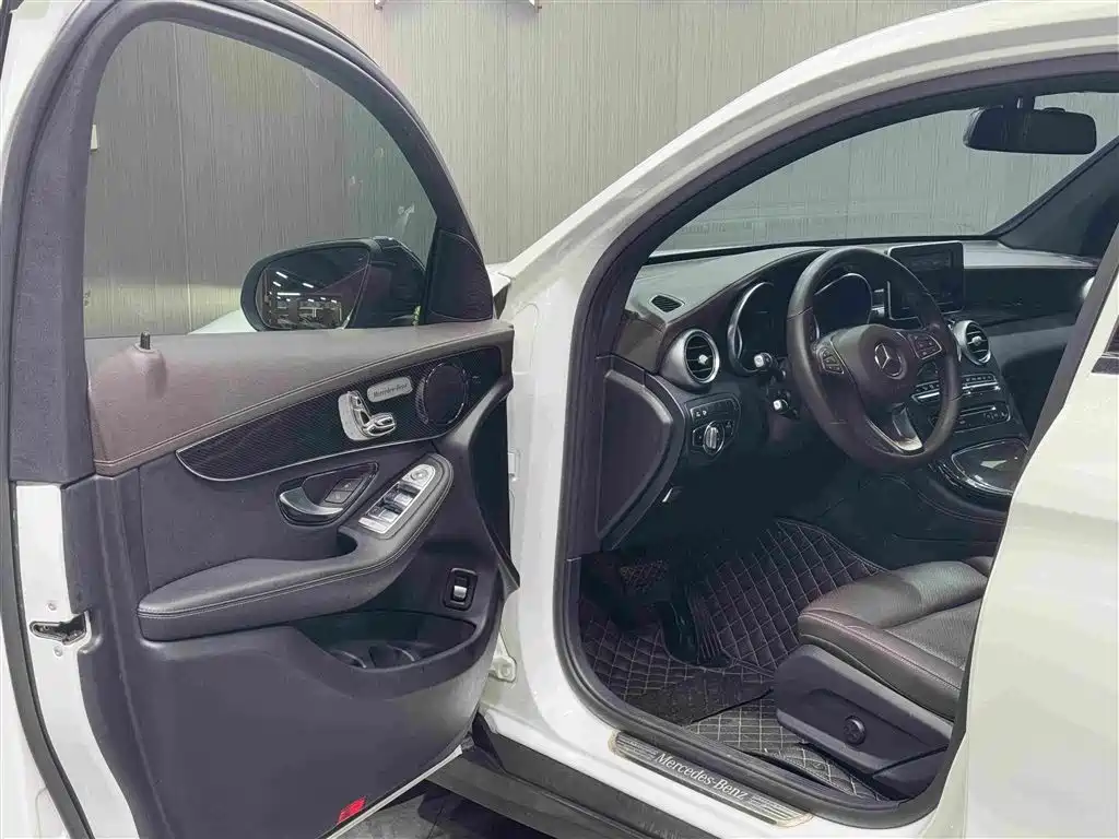 Mercedes-Benz GLC 2019 GLC 200 4MATIC SUV