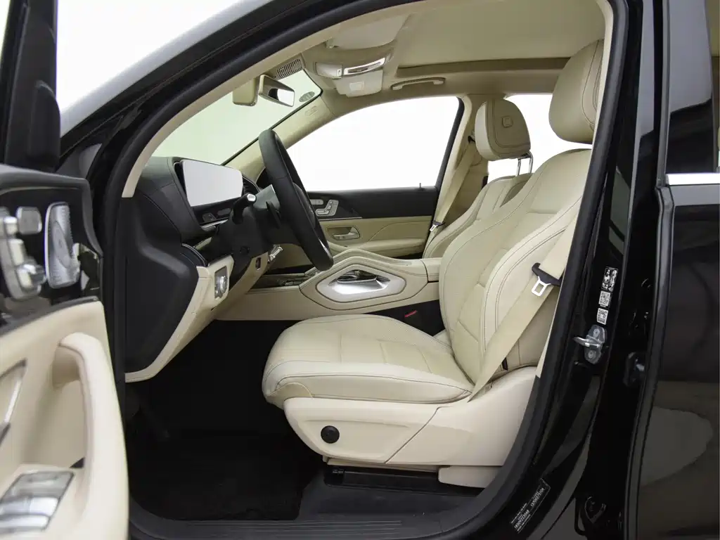 Mercedes-Benz GLS — миниатюра 13