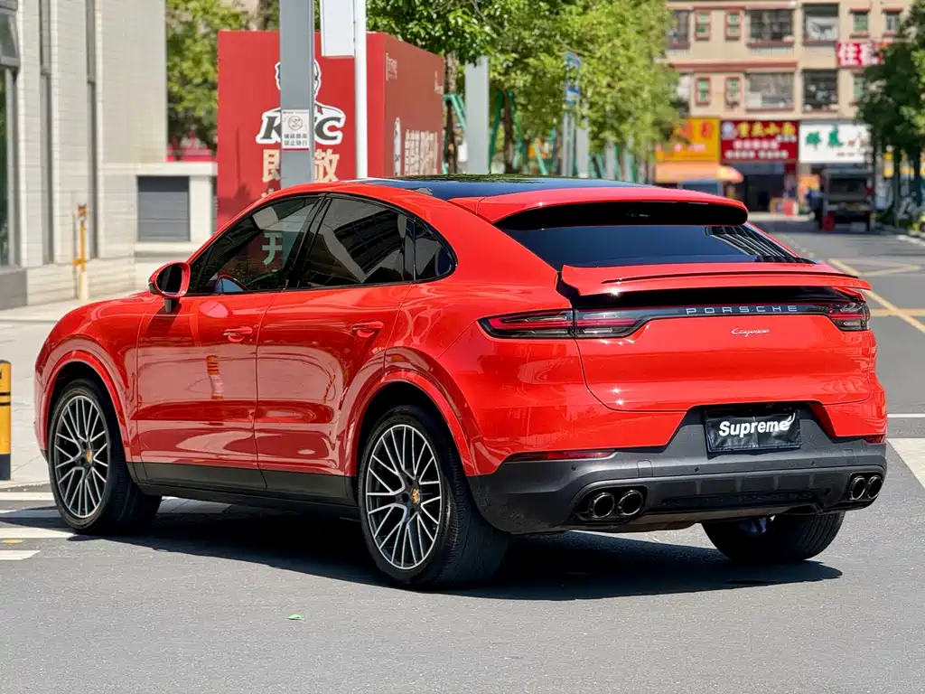 Porsche Cayenne — миниатюра 10