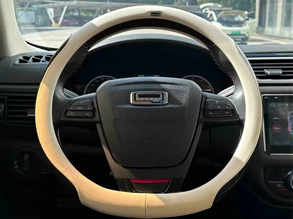 Qoros Qoros 5 — миниатюра 11