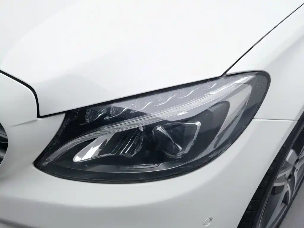 Mercedes-Benz C-Class (Import) — миниатюра 7