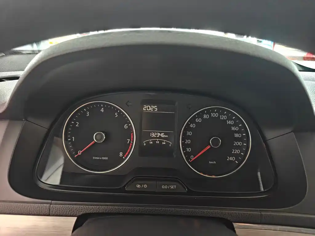 Volkswagen Lavida — миниатюра 8