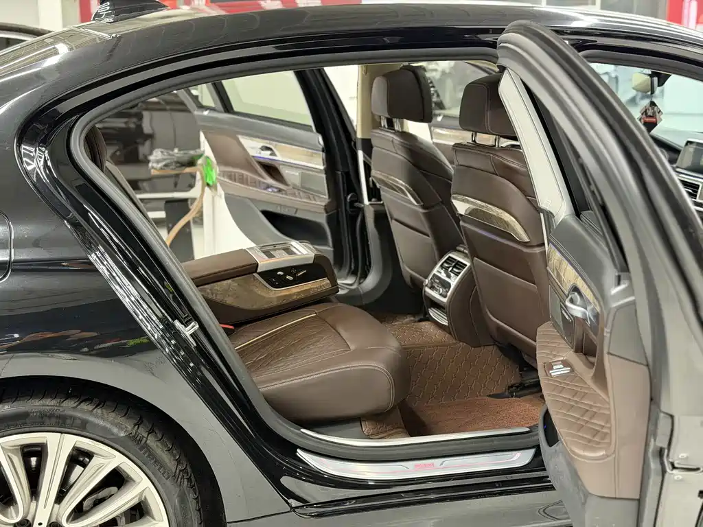 BMW 7 Series 7 2019 740Li Lead Luxury