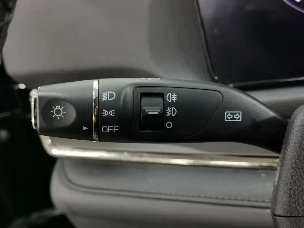 Ford Equator Sport — миниатюра 21