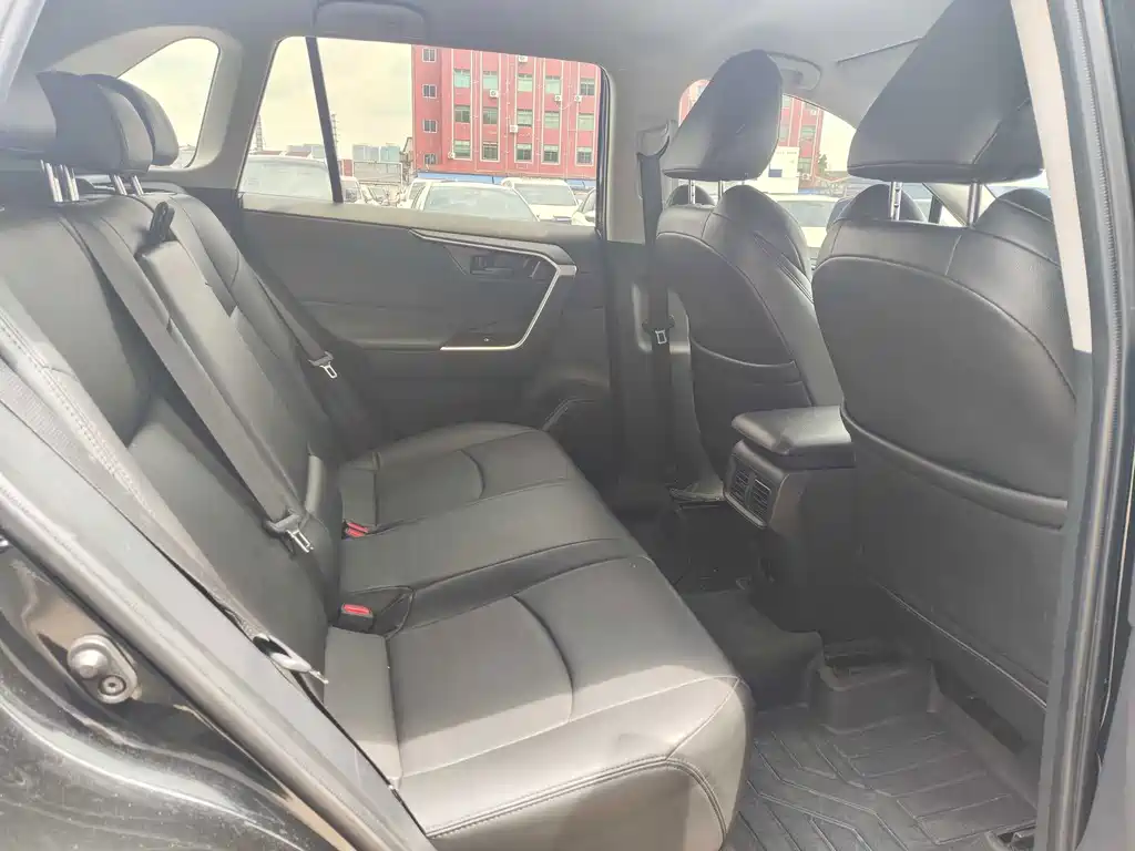 Toyota Wildlander — миниатюра 10
