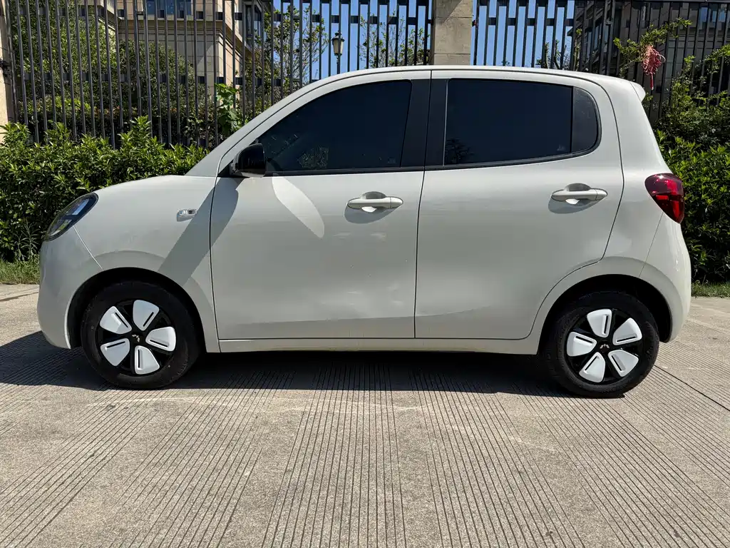 Wuling MINIEV — миниатюра 3