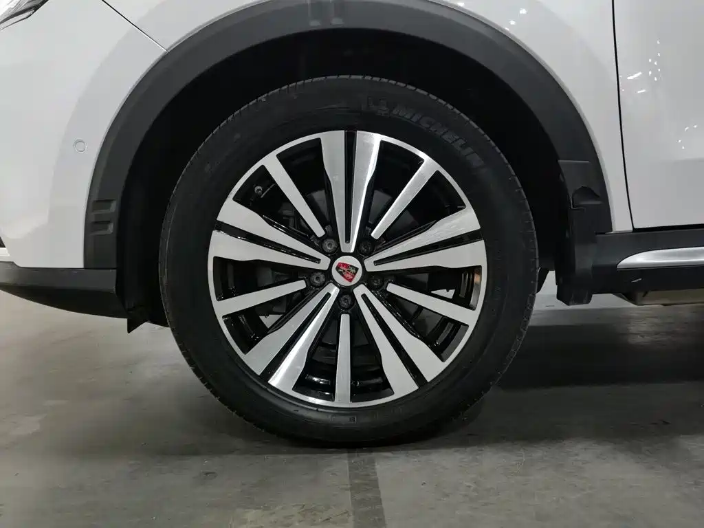 Roewe RX5 New Energy — миниатюра 17