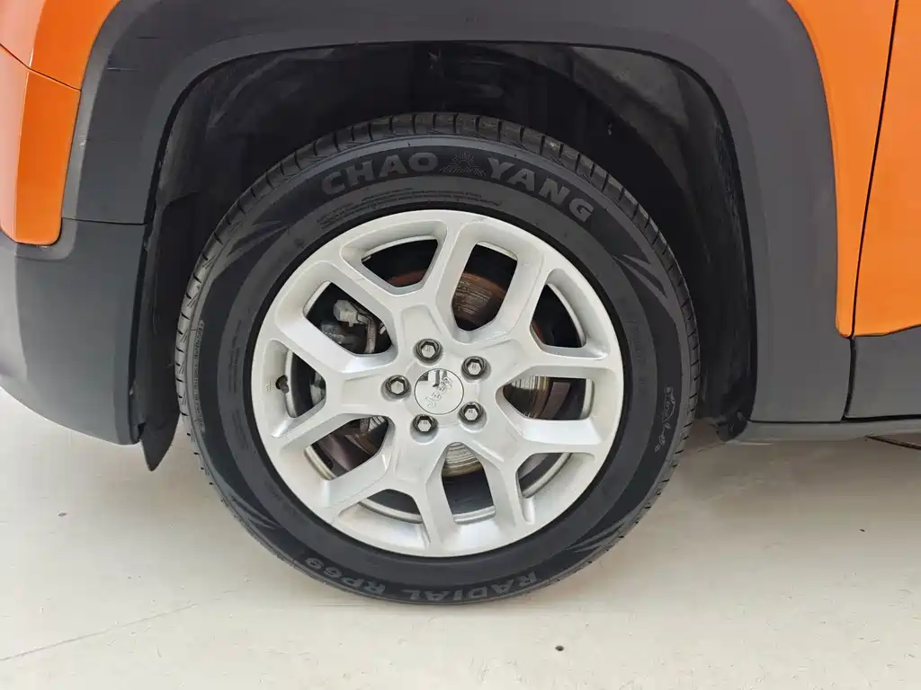 Jeep Renegade — миниатюра 23