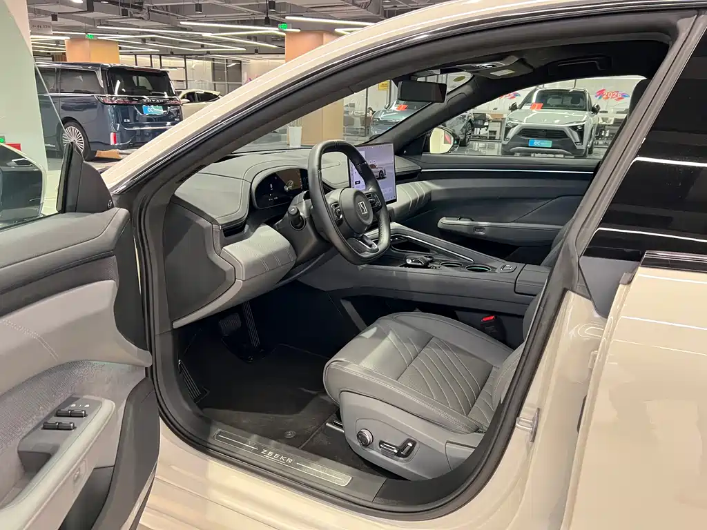 ZEEKR EXTREME KRYPTON 001