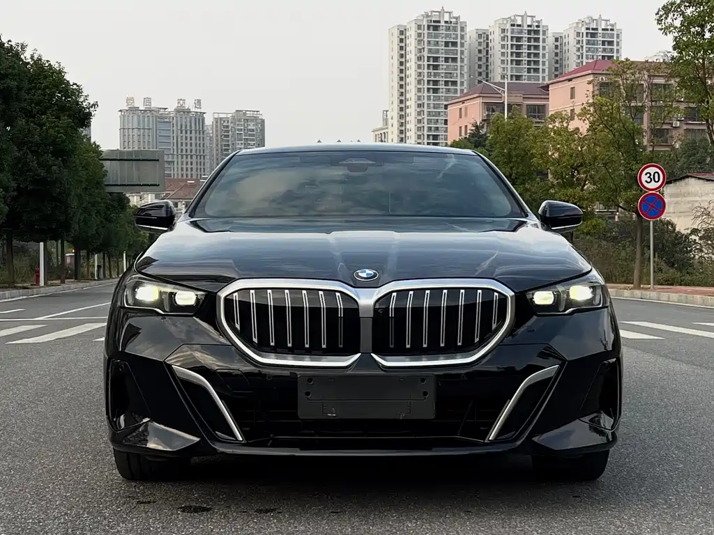 BMW 5 Series 2024