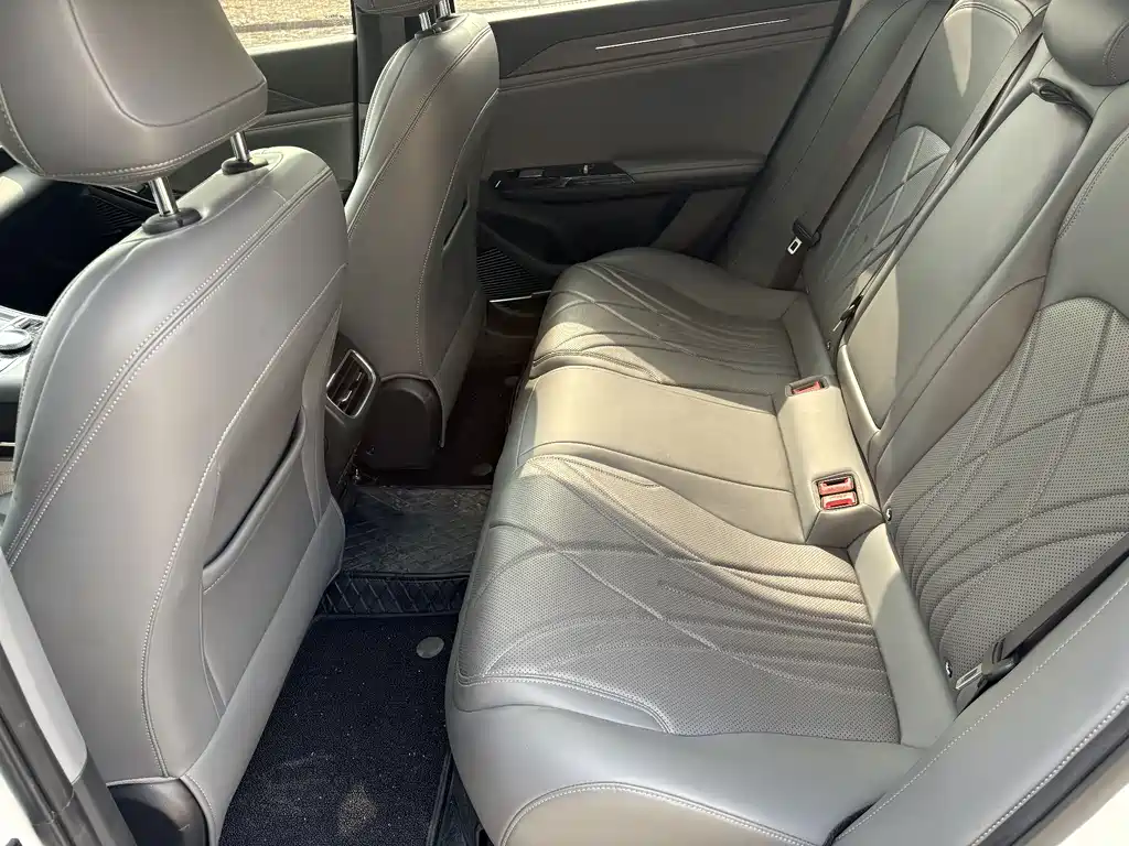 GEELY GALAXY GALAXY L6