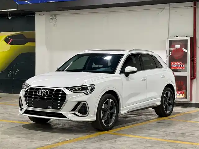 AUDI  Q3 2022