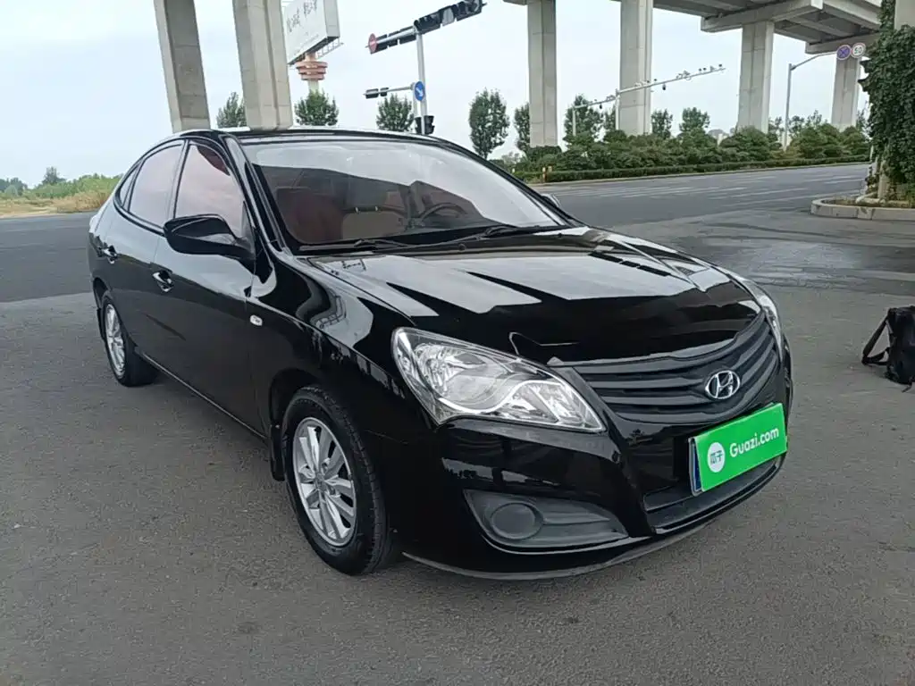Hyundai Elantra — миниатюра 4