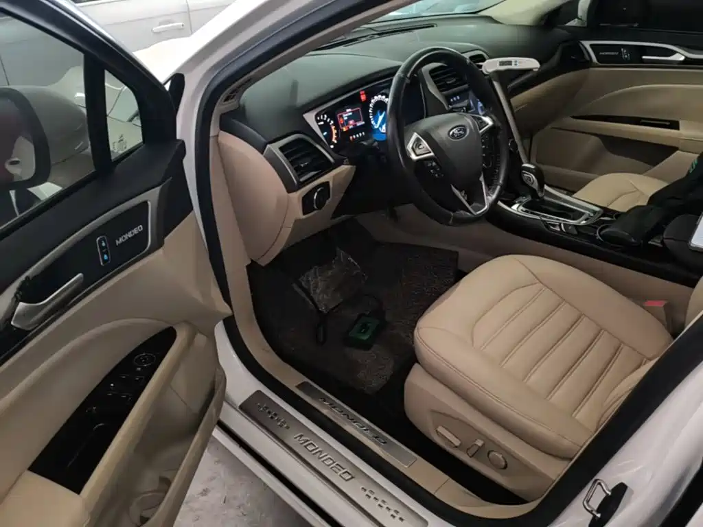 Ford Mondeo — миниатюра 16