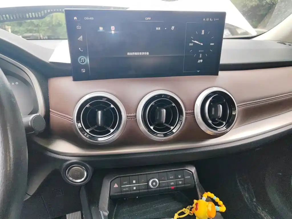 Wey Wey VV6 — миниатюра 10
