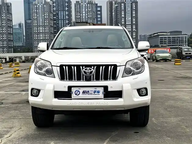 Toyota Land Cruiser Prado 2010 4.0L AT VX NAVI
