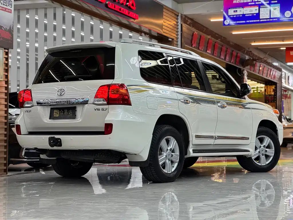 Toyota Land Cruiser 2014 5.7L