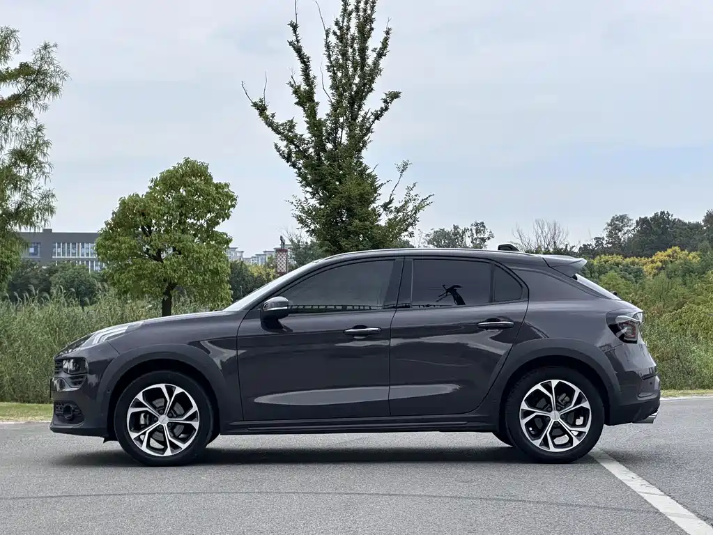 Lynk & Co 02 — миниатюра 5