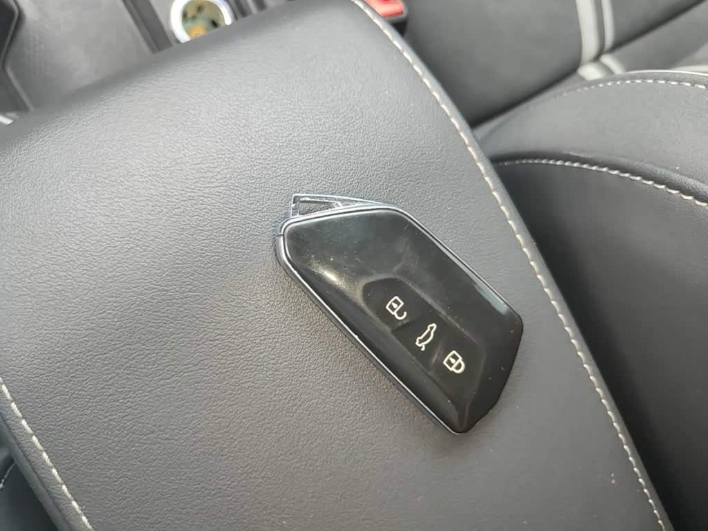Volkswagen Golf 1.4 л 2021 г. Голубой, пробег 42400 км
