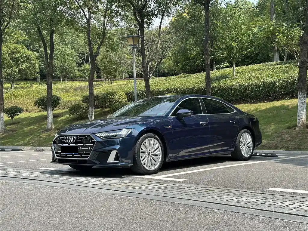 Audi A7L