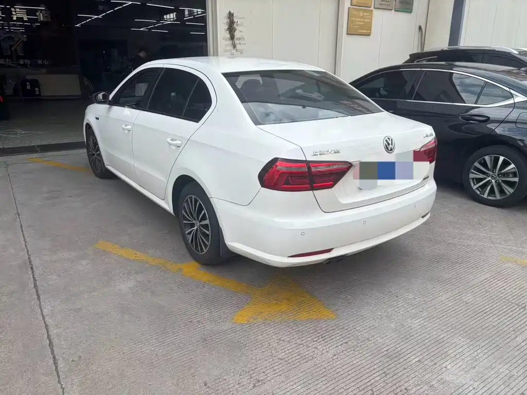 Volkswagen Lavida — миниатюра 4