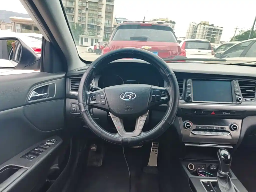 Hyundai Mistra — миниатюра 11