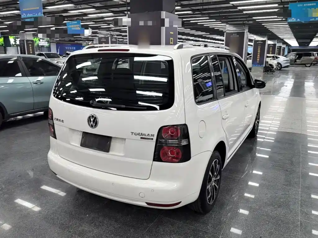 Volkswagen Touran — миниатюра 7