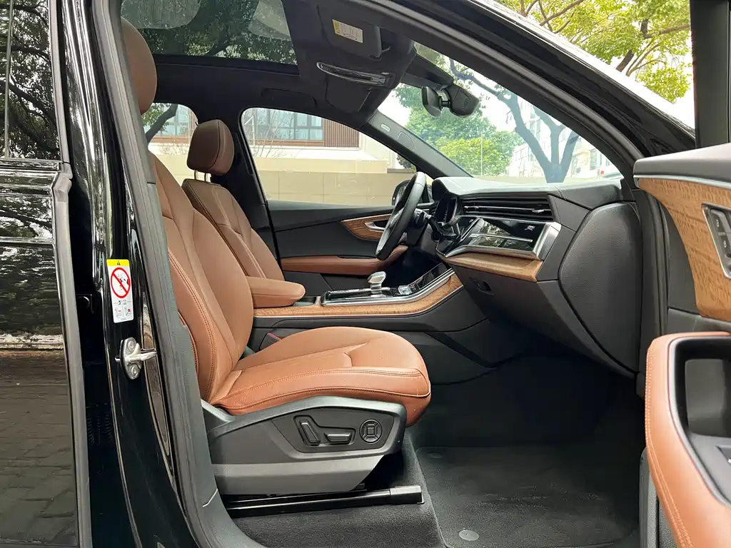 Audi Q7 — миниатюра 8