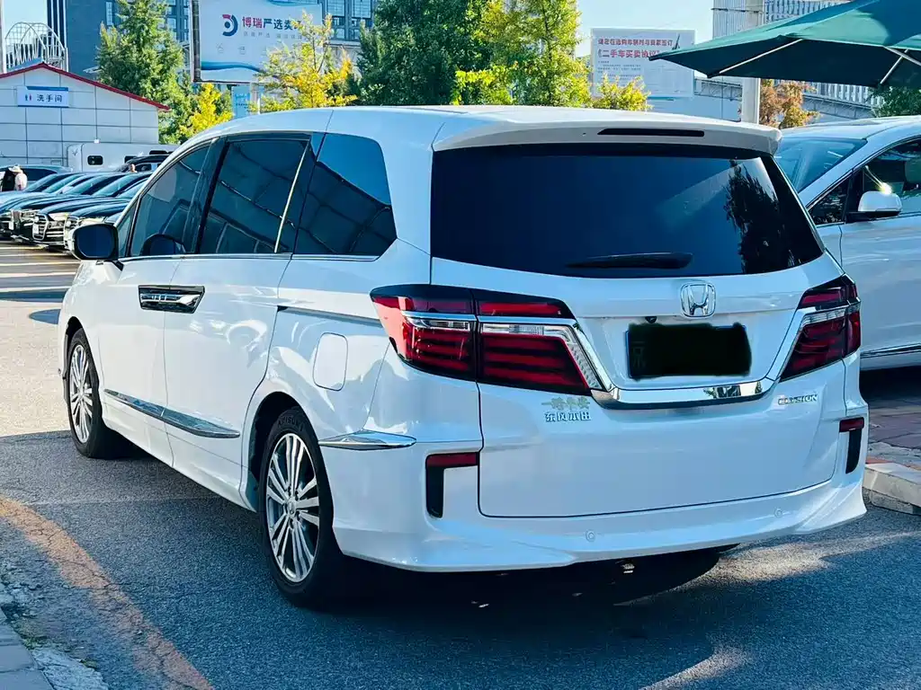 Honda Elysion — миниатюра 7