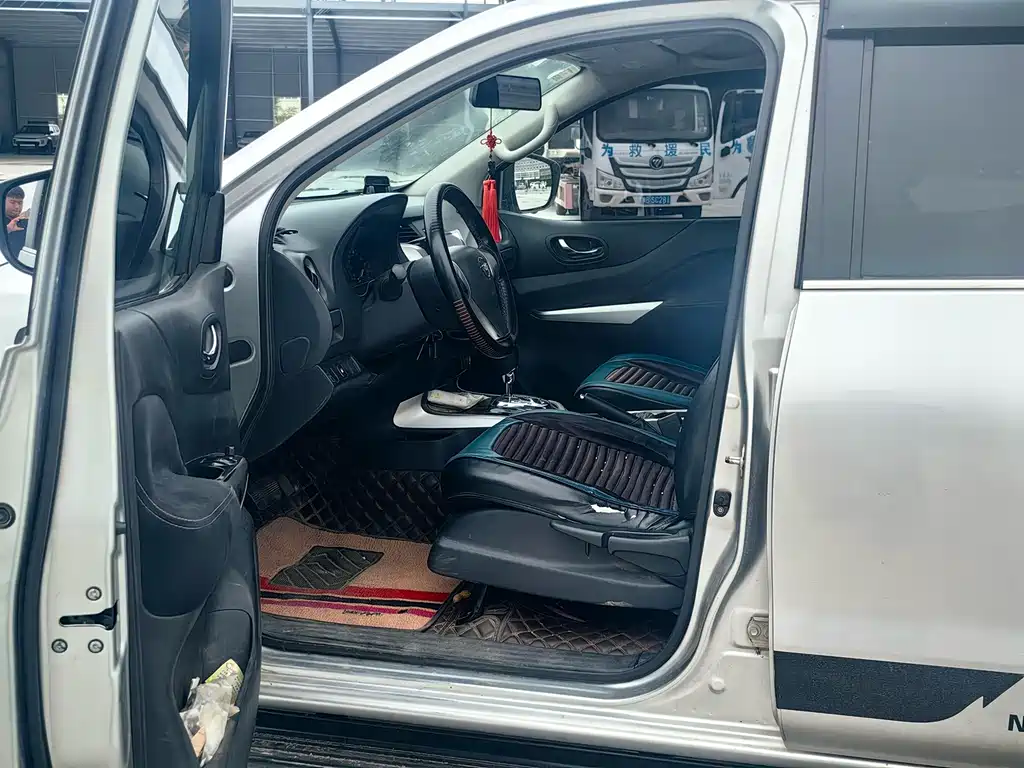 Nissan Navara — миниатюра 4