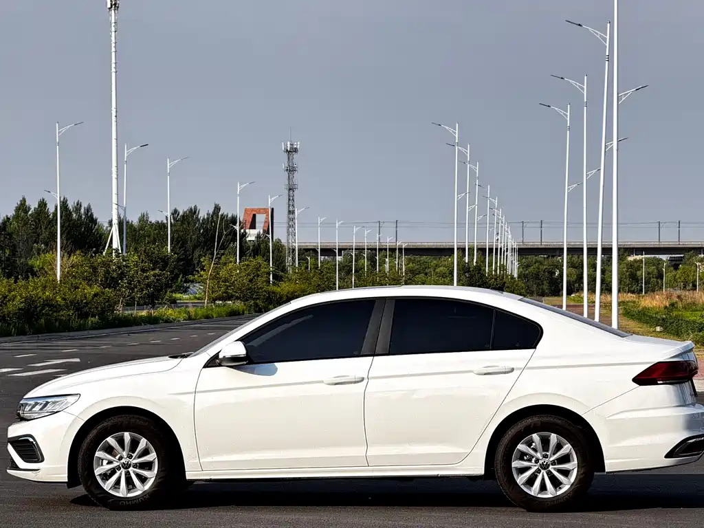 Volkswagen Bora 2023 1.5L AT