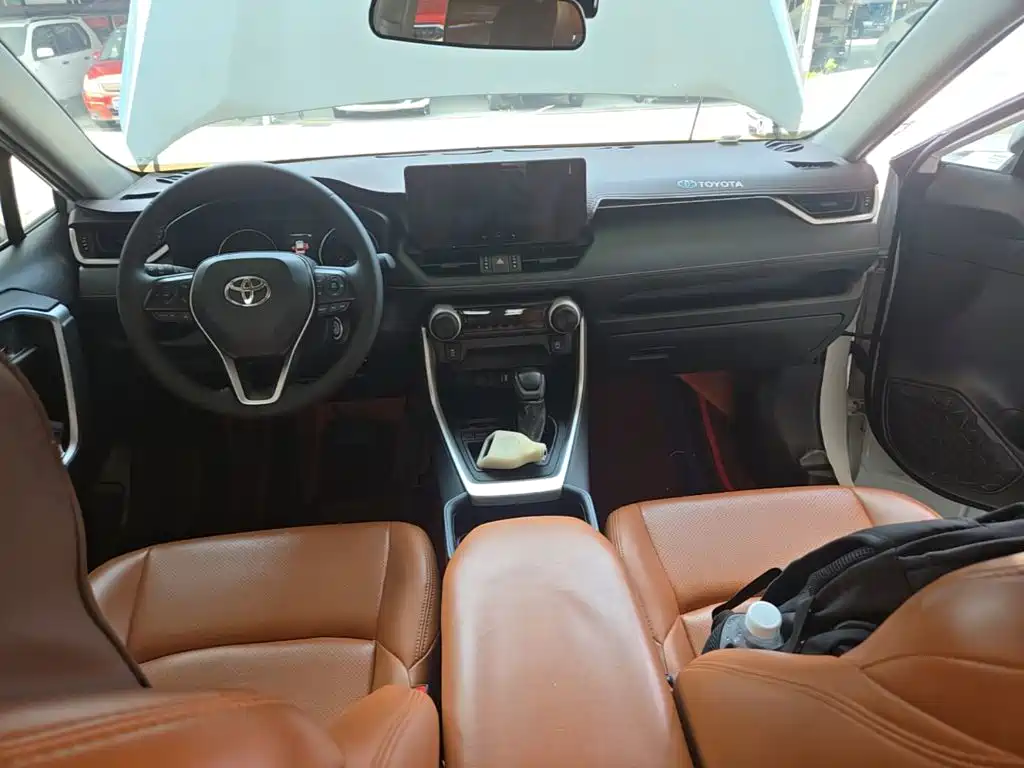 Toyota Wildlander — миниатюра 10