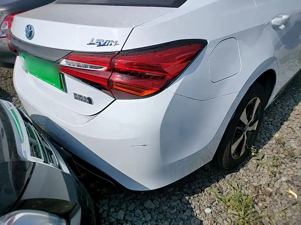 Toyota Levin Twin Engine E+ — миниатюра 8