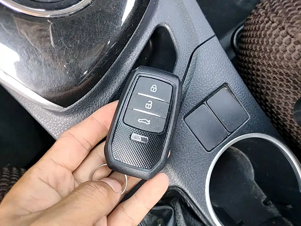Toyota Levin Twin Engine E+ — миниатюра 9