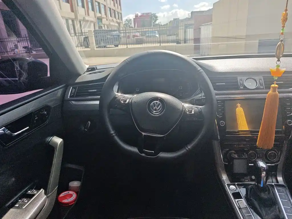 Volkswagen Passat — миниатюра 11