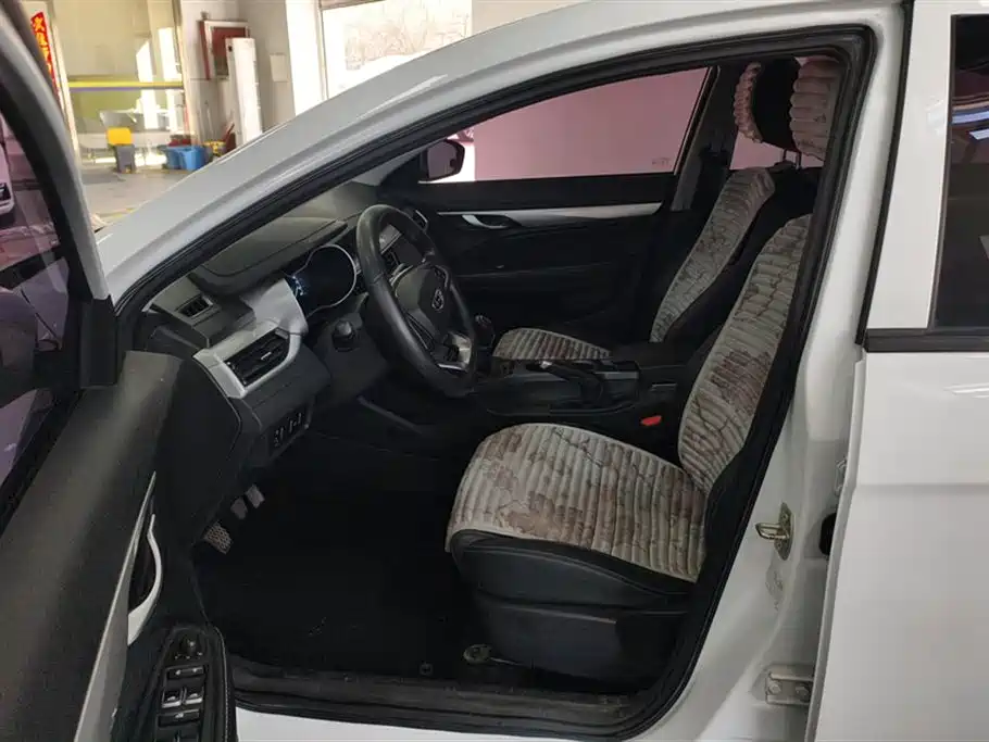 Geely Emgrand 2020 1.5L MT Comfort