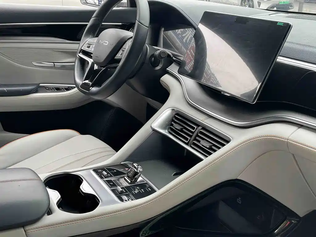 BYD PLUS New Energy — миниатюра 9