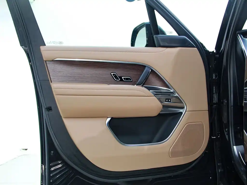 Land Rover Range Rover — миниатюра 11